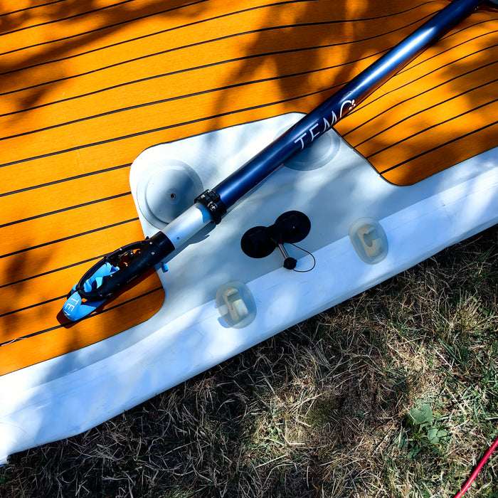 TEMO 450 Elektro-Bootsmotor mit yourFLOAT Prime 4x2 TEAK EVA Schwimmplattform - Deine Insel - Dein Moment