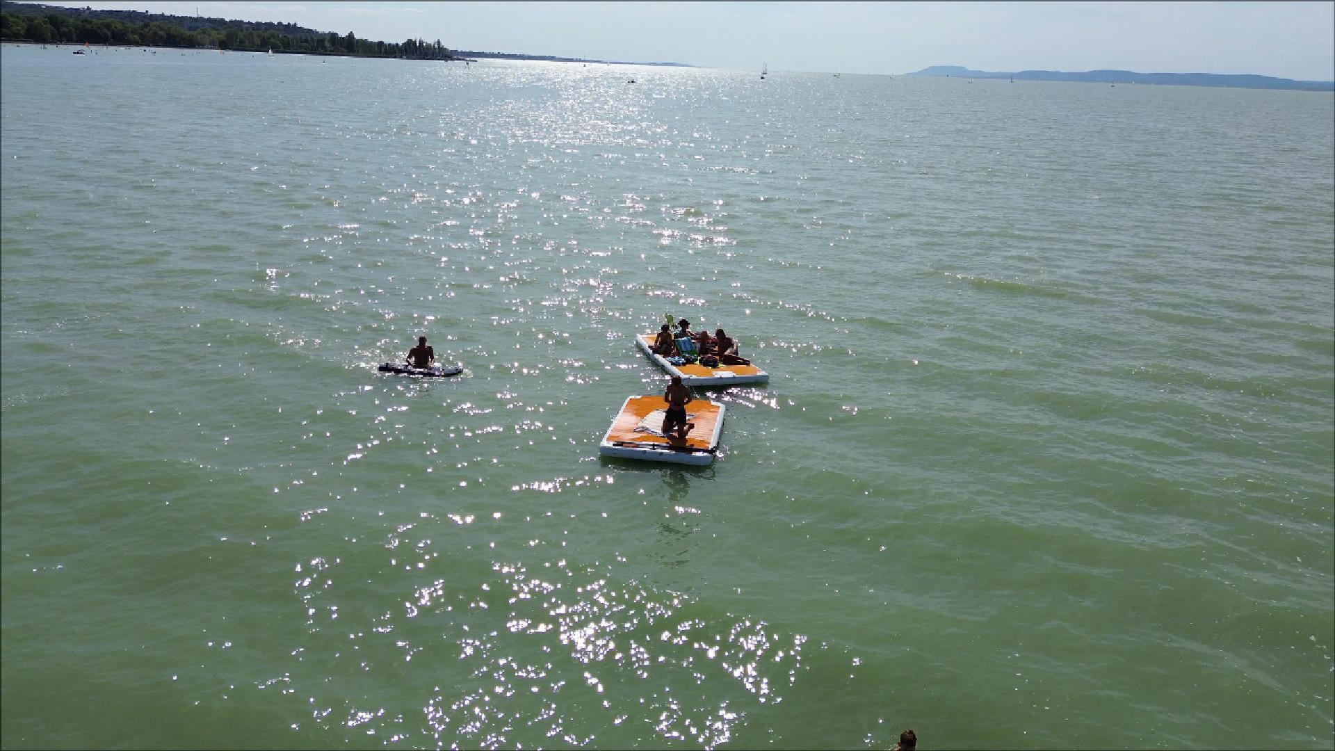 yourfloat badeplattfom schwimmplattfom wassesportbasis